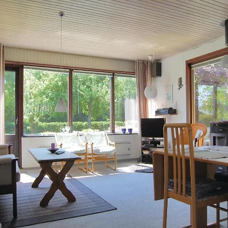 Дом отдыха Three-bedroom Holiday In Hejls