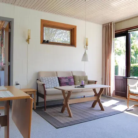 Three-bedroom Holiday In Дом отдыха